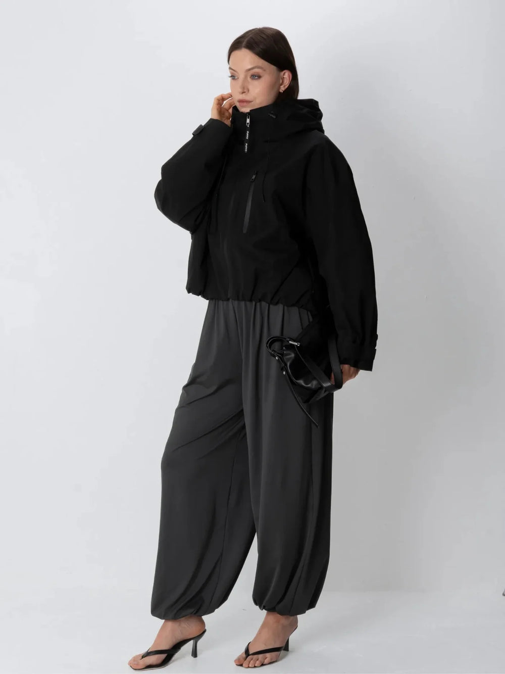 Waterproof zips, adjustable cuffs